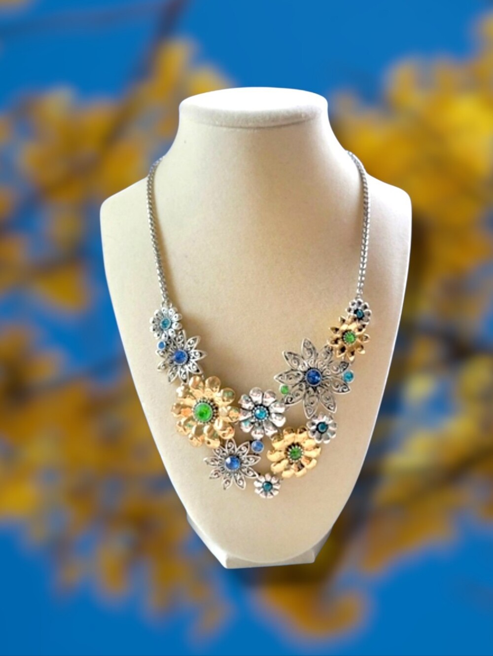 Scroll by Dillard's | NWT Multicolor Floral Crystal Statement Necklace